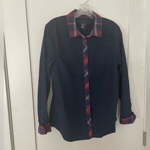 Tommy Hilfiger Women’s button up long sleeved shirt Size XL